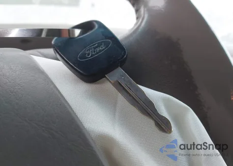 2001 Ford F-150 Lariat/Xl/Xlt from USA, damaged, VIN 2FTRX17W61CA40418